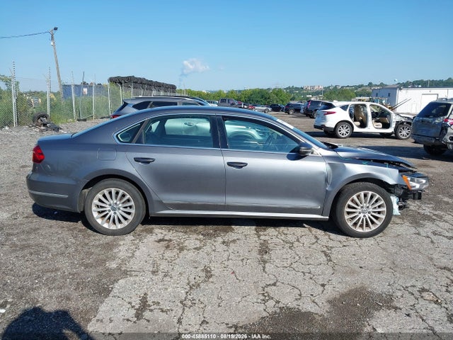 1VWBT7A30HC052852 Volkswagen Passat 1.8t Se