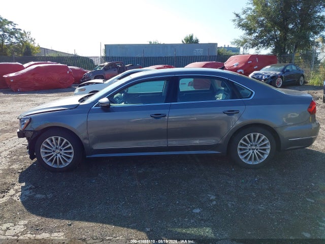 1VWBT7A30HC052852 Volkswagen Passat 1.8t Se
