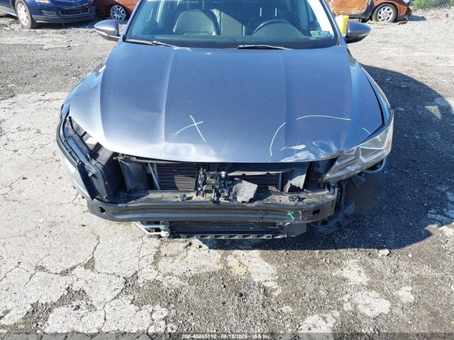 1VWBT7A30HC052852 Volkswagen Passat 1.8t Se