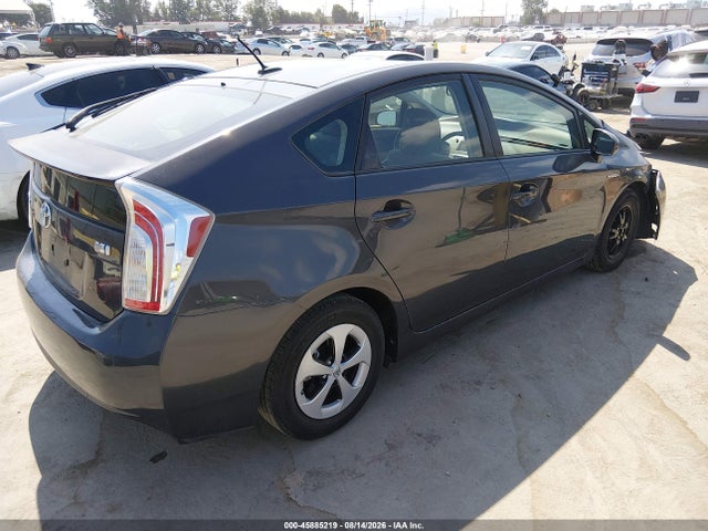 Продажа на аукционе авто 2013 Toyota Prius Three, vin: JTDKN3DU2D5644925, номер лота: 45885219