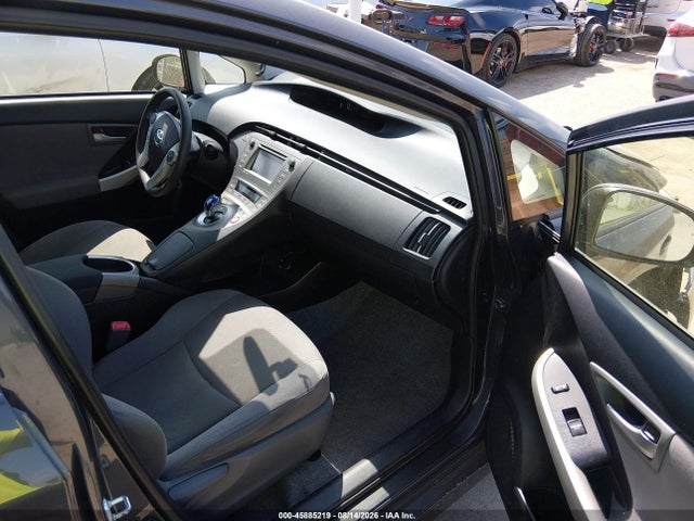 Продажа на аукционе авто 2013 Toyota Prius Three, vin: JTDKN3DU2D5644925, номер лота: 45885219