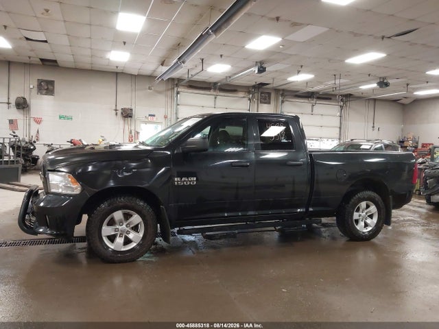 45885318 :رقم المزاد ، 1C6RR7FG5HS600577 vin ، 2017 Ram 1500 Express  4x4 6'4 Box مزاد بيع