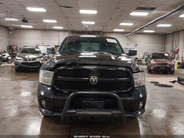 45885318 :رقم المزاد ، 1C6RR7FG5HS600577 vin ، 2017 Ram 1500 Express  4x4 6'4 Box مزاد بيع