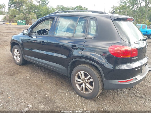 2016 Volkswagen Tiguan S მანქანა იყიდება აუქციონზე, vin: WVGBV7AX1GW593692, აუქციონის ნომერი: 45885345