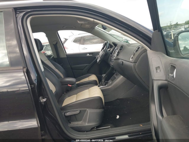 2016 Volkswagen Tiguan S მანქანა იყიდება აუქციონზე, vin: WVGBV7AX1GW593692, აუქციონის ნომერი: 45885345