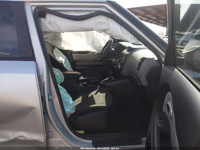 KIA Soul 2014 KNDJN2A28E7714040 Image 5