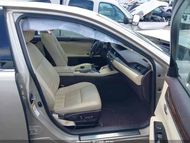 45885535 :رقم المزاد ، 58ABK1GG7GU032463 vin ، 2016 Lexus Es 350 مزاد بيع