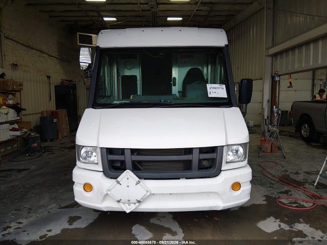 Isuzu Reach 2018 JALB4T179J7W01294 Image 12