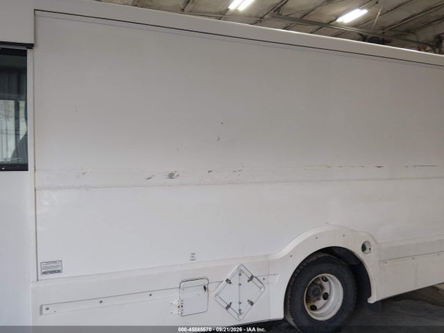 Isuzu Reach 2018 JALB4T179J7W01294 Image 14