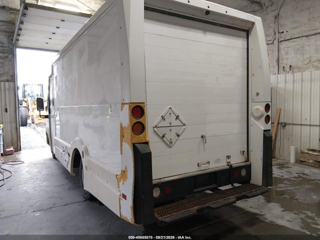 Isuzu Reach 2018 JALB4T179J7W01294 Image 3