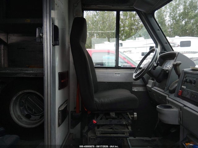 Isuzu Reach 2018 JALB4T179J7W01294 Image 5