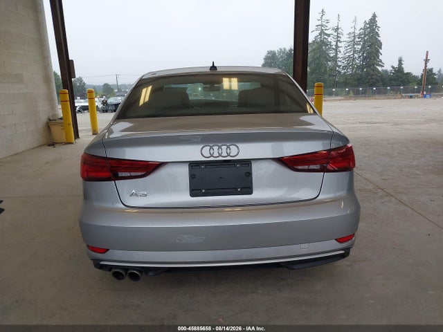 Audi A3 40 Premium/40 Titanium Premium 2019 WAUAUGFF3KA097993 Image 16