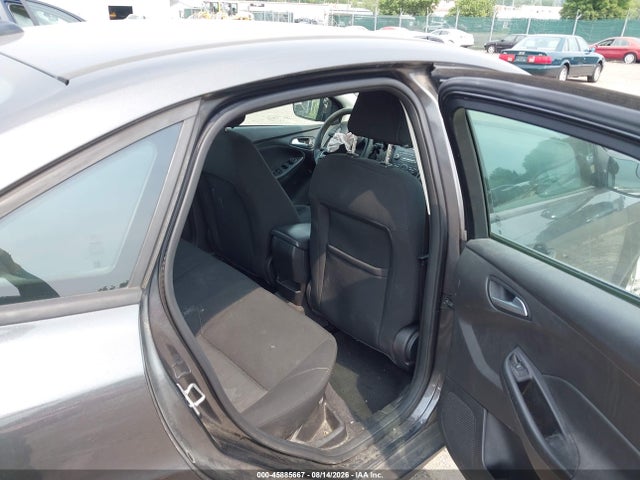 Ford FOCUS SE 2018 1FADP3F22JL250210 Image 8