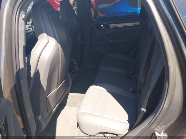 45885668 :رقم المزاد ، WP1AG2AY9PDA18336 vin ، 2023 Porsche Cayenne Gts مزاد بيع