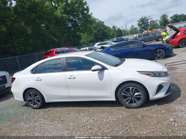 Продажа на аукционе авто 2023 Kia Forte Lxs, vin: 3KPF24AD2PE685939, номер лота: 45885713