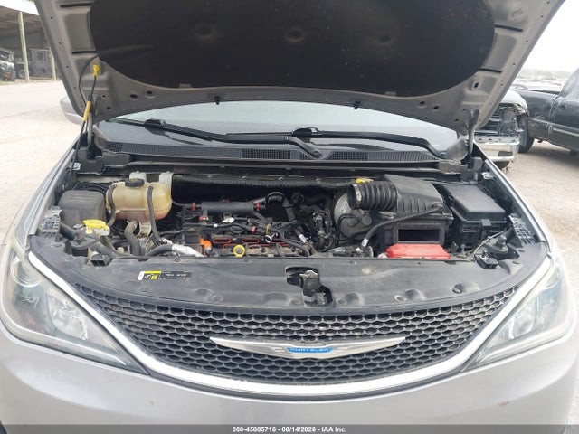 45885716 :رقم المزاد ، 2C4RC1BGXJR217190 vin ، 2018 Chrysler Pacifica Touring L مزاد بيع