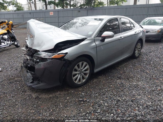 Продажа на аукционе авто 2020 Toyota Camry Le, vin: 4T1L11AK3LU395123, номер лота: 45885725