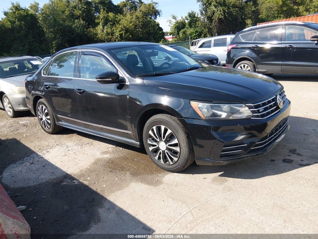 Продажа на аукционе авто 2017 Volkswagen Passat 1.8t R-line, vin: 1VWDT7A39HC045584, номер лота: 45885758