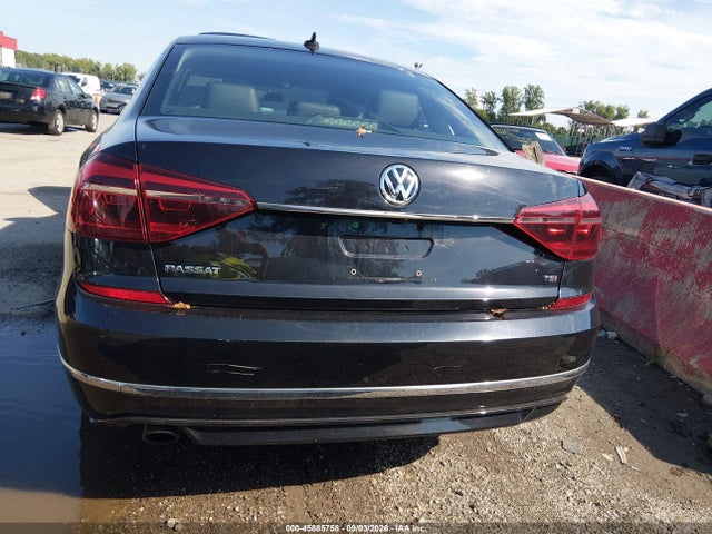 2017 Volkswagen Passat 1.8t R-line მანქანა იყიდება აუქციონზე, vin: 1VWDT7A39HC045584, აუქციონის ნომერი: 45885758