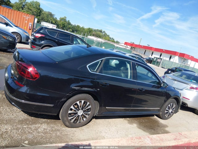 2017 Volkswagen Passat 1.8t R-line მანქანა იყიდება აუქციონზე, vin: 1VWDT7A39HC045584, აუქციონის ნომერი: 45885758