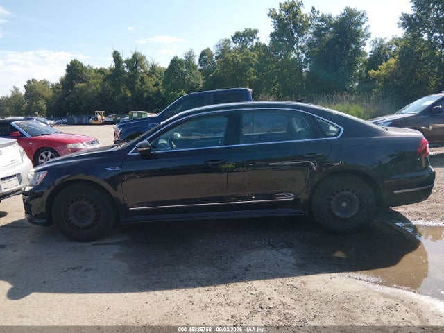 2017 Volkswagen Passat 1.8t R-line მანქანა იყიდება აუქციონზე, vin: 1VWDT7A39HC045584, აუქციონის ნომერი: 45885758