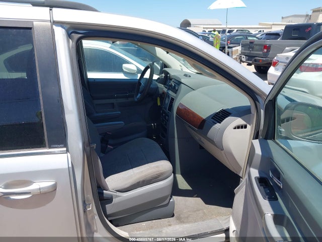 45885767 :رقم المزاد ، 2A4RR4DE3AR169781 vin ، 2010 Chrysler Town & Country Lx مزاد بيع