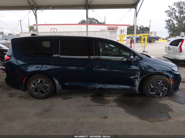 Chrysler Pacifica Hybrid Limited 2022 2C4RC1S72NR189777 Image 13