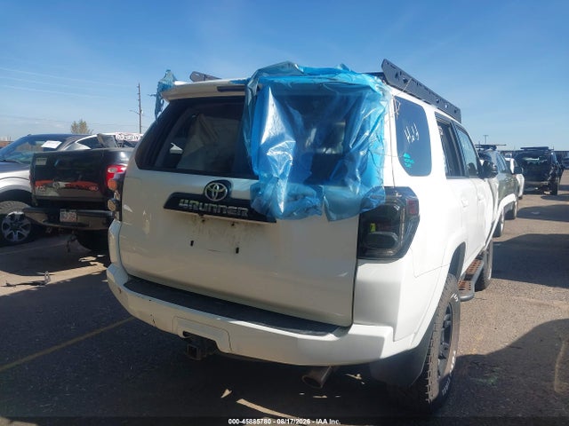 45885780 :رقم المزاد ، JTEBU5JR6J5490872 vin ، 2018 Toyota 4runner Sr5 Premium مزاد بيع