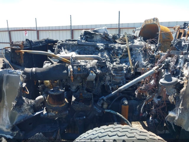 2014 Freightliner Cascadia 125 მანქანა იყიდება აუქციონზე, vin: 3AKJGLD58ESFK2825, აუქციონის ნომერი: 45885805