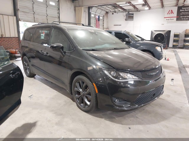 Продажа на аукционе авто 2018 Chrysler Pacifica Touring L, vin: 2C4RC1BG8JR350787, номер лота: 45885895