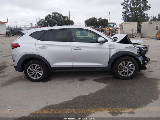 Hyundai TUCSON SE 2018 KM8J23A41JU773731 Image 14