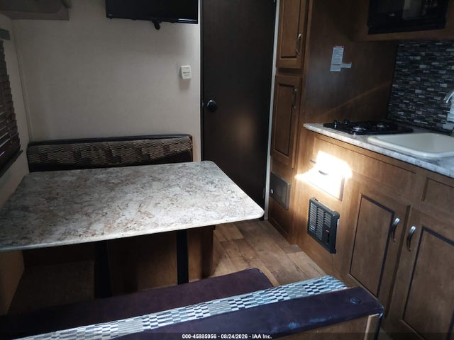 45885956 :رقم المزاد ، 4X4TSMU12H7412807 vin ، 2017 Forest River Other مزاد بيع