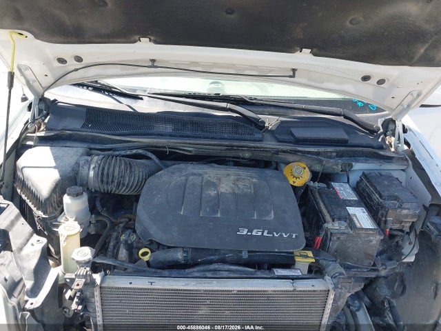2015 Dodge Grand Caravan Sxt მანქანა იყიდება აუქციონზე, vin: 2C4RDGCG4FR745815, აუქციონის ნომერი: 45886046