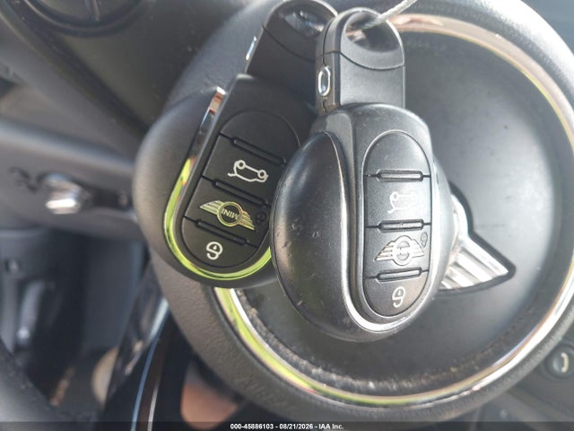 Продаж на аукціоні авто 2017 Mini Hardtop Cooper, vin: WMWXU1C52H2E18589, номер лоту: 45886103