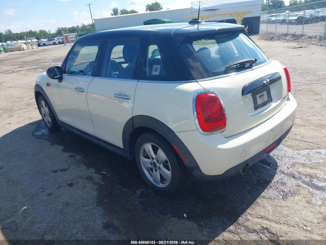 Продаж на аукціоні авто 2017 Mini Hardtop Cooper, vin: WMWXU1C52H2E18589, номер лоту: 45886103