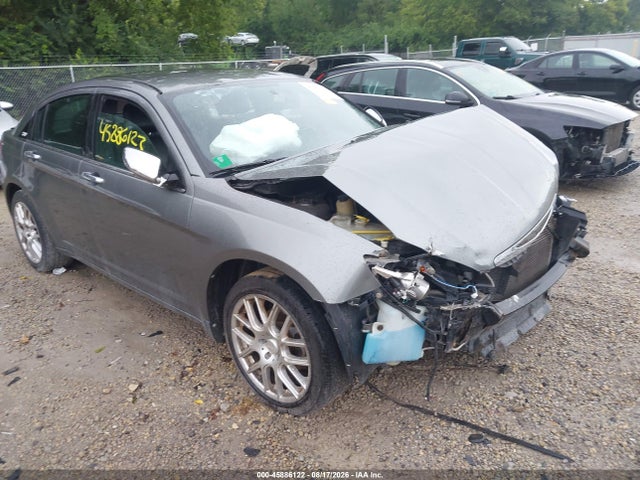 45886122 :رقم المزاد ، 1C3BC2FB0BN582373 vin ، 2011 Chrysler 200 Limited مزاد بيع
