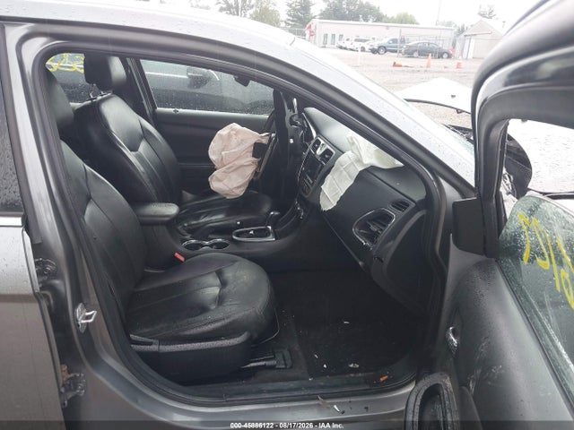 45886122 :رقم المزاد ، 1C3BC2FB0BN582373 vin ، 2011 Chrysler 200 Limited مزاد بيع
