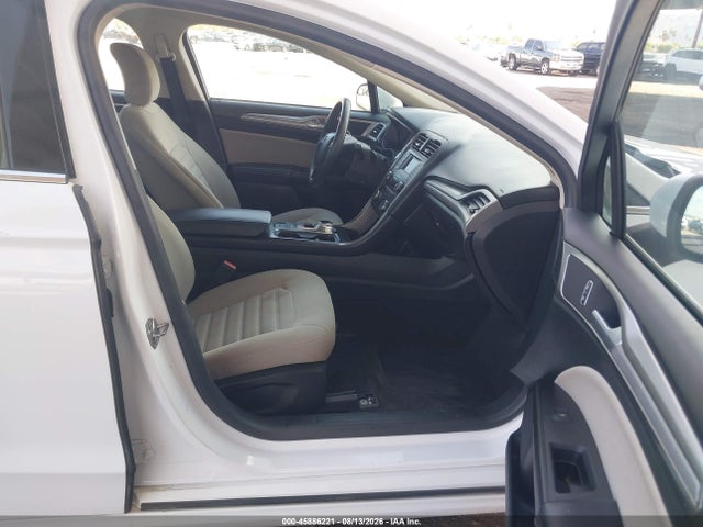 Ford FUSION S 2017 3FA6P0G73HR415923 Image 5
