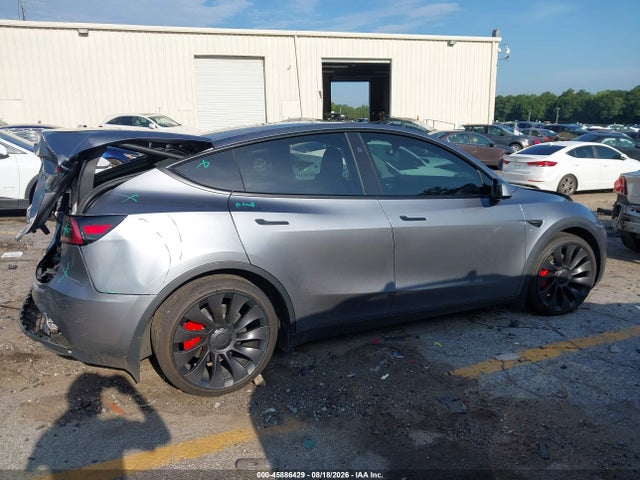 7SAYGDEF9SA338715 Tesla Model Y Performance Dual Motor All-wheel Drive