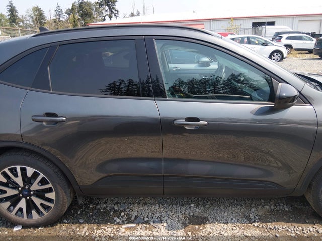 1FMCU9BZ4LUC54174 Ford Escape Se Sport Hybrid
