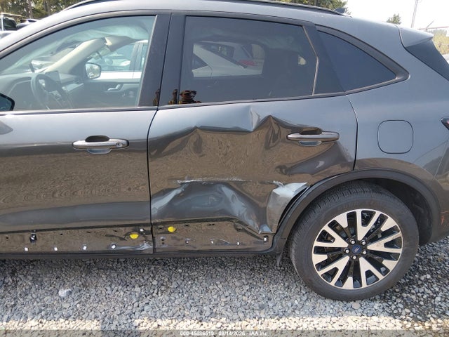 1FMCU9BZ4LUC54174 Ford Escape Se Sport Hybrid