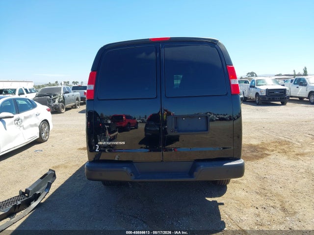 1GCWGAFP2P1221748 Chevrolet Express Cargo Rwd 2500 Regular Wheelbase Wt