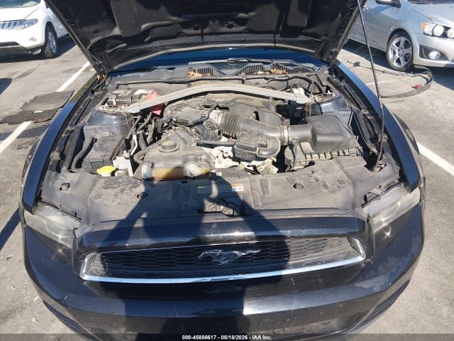 2013 Ford Mustang V6 მანქანა იყიდება აუქციონზე, vin: 1ZVBP8AM8D5263220, აუქციონის ნომერი: 45886617