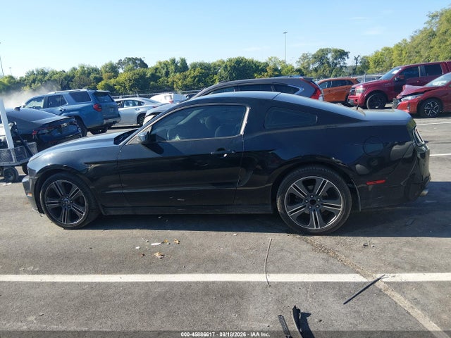 2013 Ford Mustang V6 მანქანა იყიდება აუქციონზე, vin: 1ZVBP8AM8D5263220, აუქციონის ნომერი: 45886617