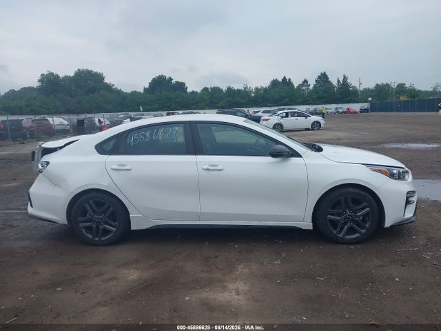 45886628 :رقم المزاد ، 3KPF34AD9ME323437 vin ، 2021 Kia Forte Gt-line مزاد بيع