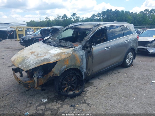 5XYPGDA55HG203211 KIA Sorento 3.3l Lx
