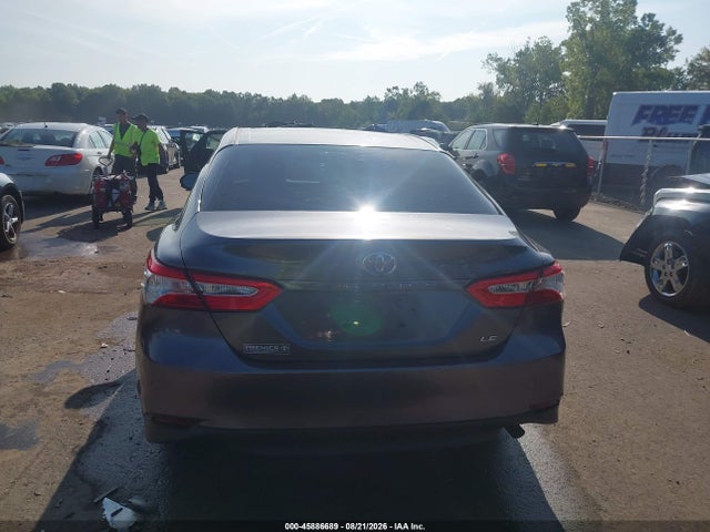 2018 Toyota Camry Le მანქანა იყიდება აუქციონზე, vin: 4T1B11HKXJU511299, აუქციონის ნომერი: 45886689