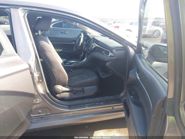 2018 Toyota Camry Le მანქანა იყიდება აუქციონზე, vin: 4T1B11HKXJU511299, აუქციონის ნომერი: 45886689