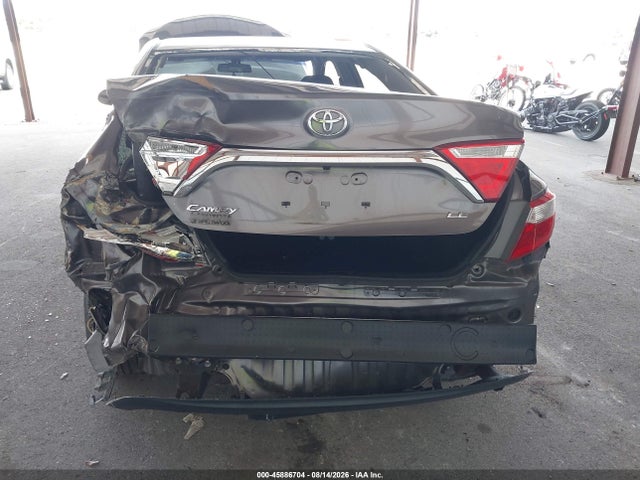 2015 Toyota Camry Le მანქანა იყიდება აუქციონზე, vin: 4T1BF1FK5FU042361, აუქციონის ნომერი: 45886704