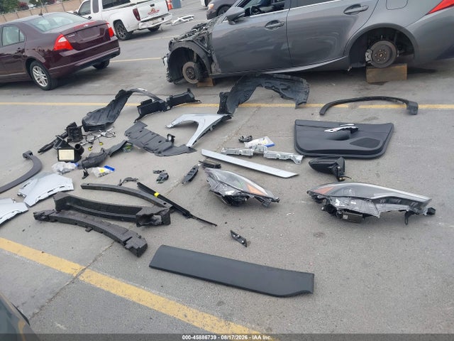 Toyota Corolla Cross Xle 2024 7MUDAABG7RV080153 Image 12